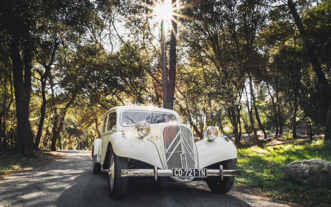 voiture de collection de mariage